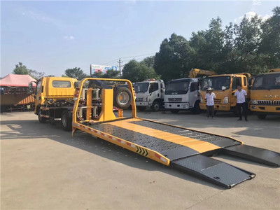 昆明市拖吊道路救援車與一拖一道路事故救援車銷售指南